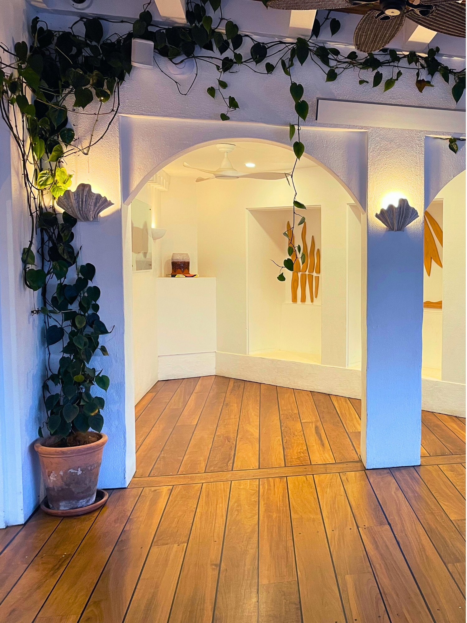 Expert parquetry flooring and Tasmanian oak floor restoration in Northern Rivers. Specializing in brushbox timber floors, oak floorboards, and polishing timber floors for stunning results. Trusted flooring specialists and installers near Byron Bay and Ballina.